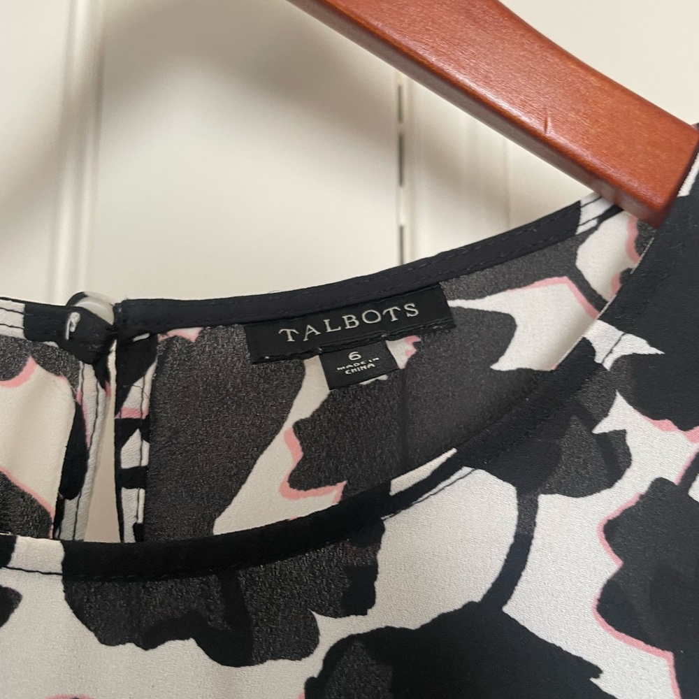 Talbots delicate ruffled shell. - Picture 2 of 3